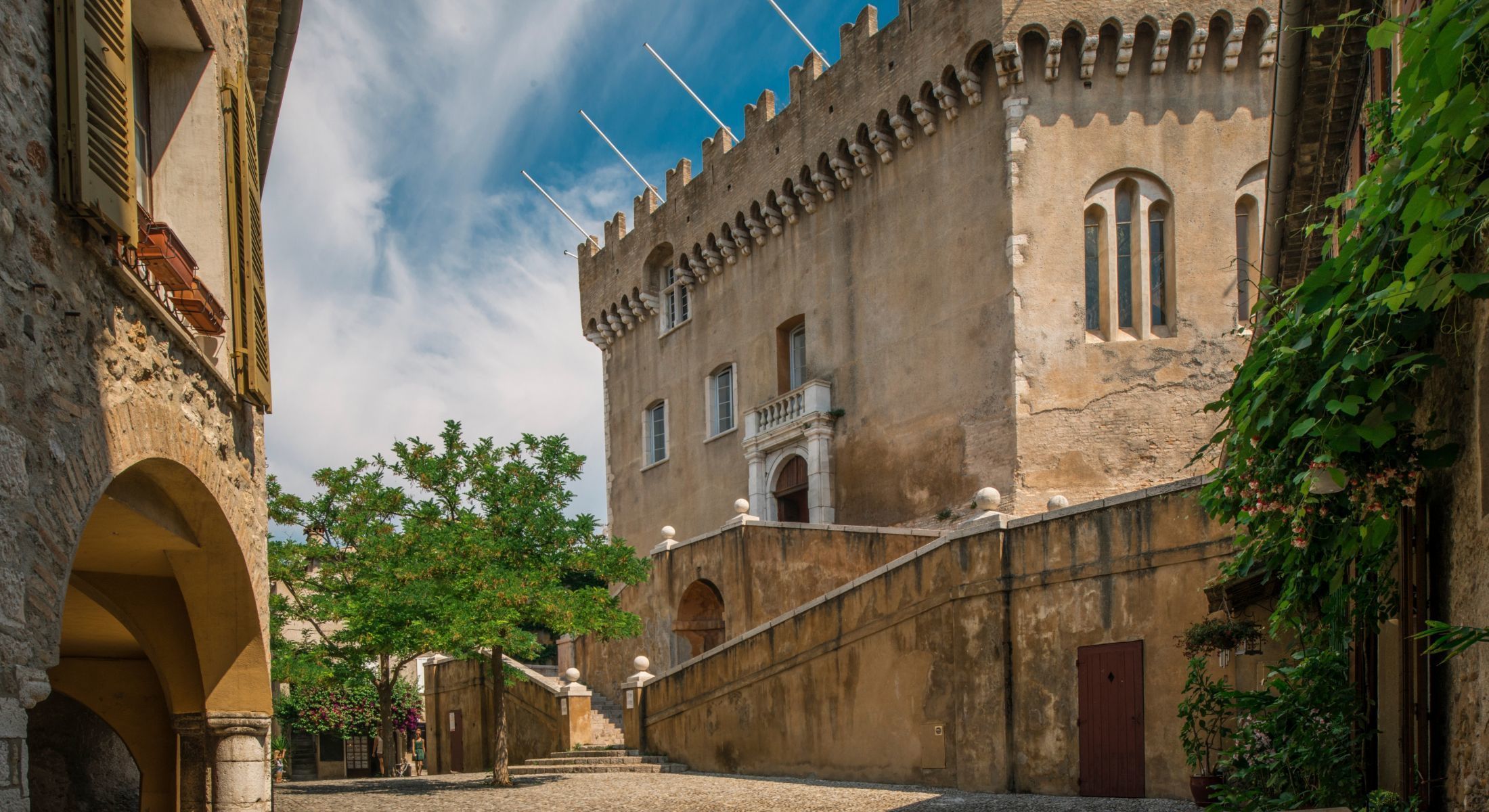 Château Le Cagnard in Haut de Cagnes / OFFICIAL SITE / Best Rate Guarantee